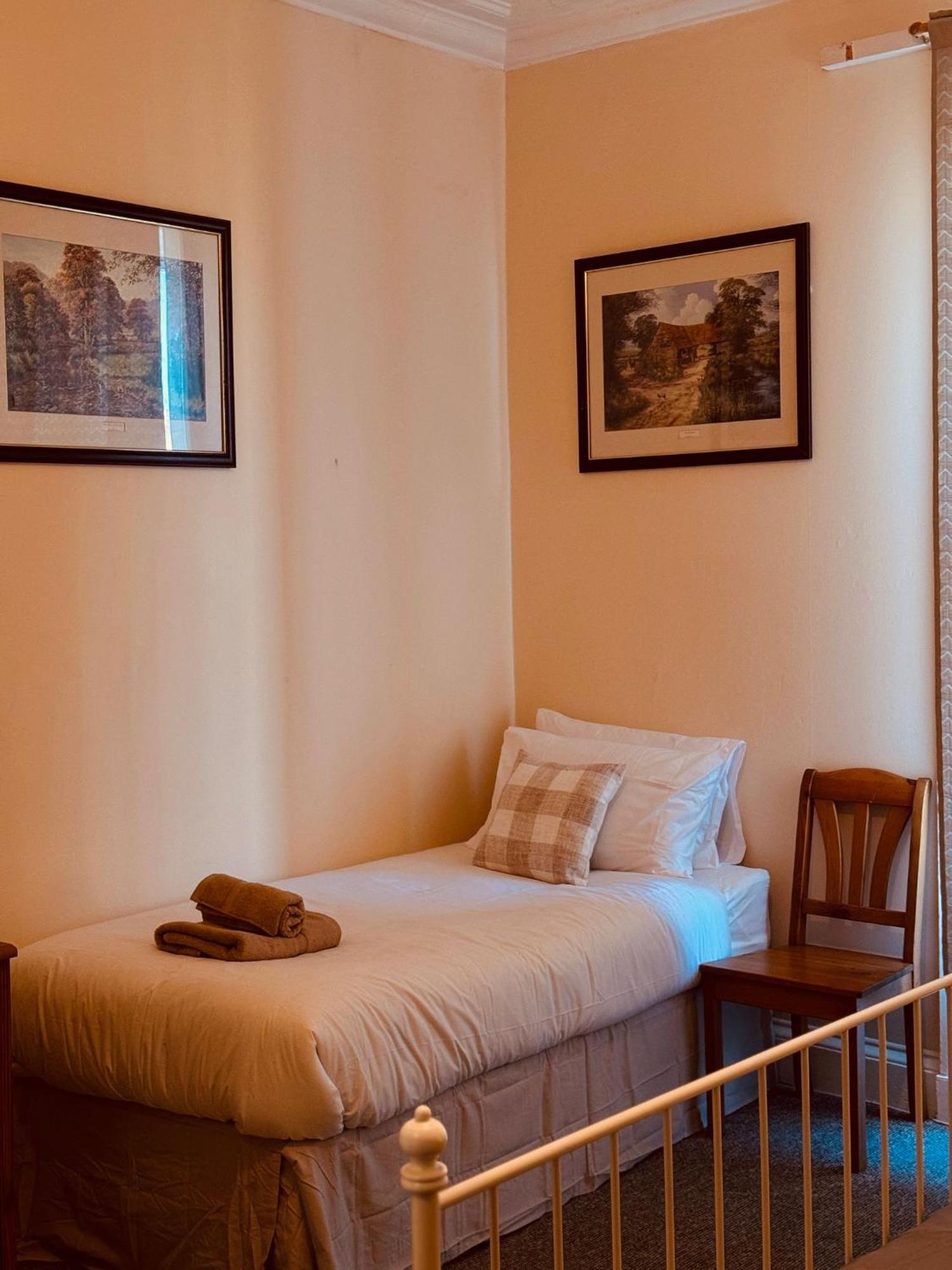 Edinburgh Travel Guest House Exterior photo